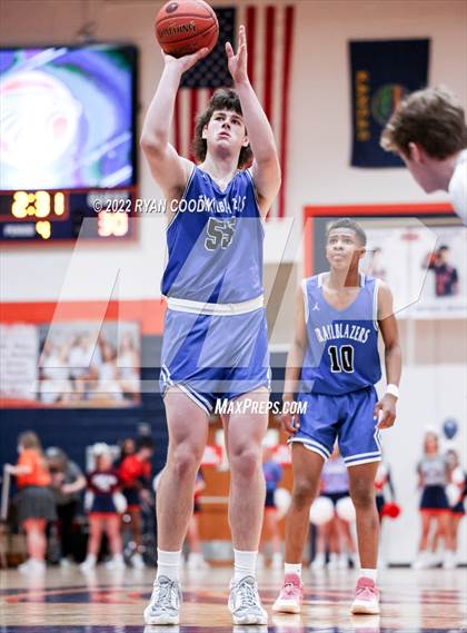 Thumbnail 3 in Gardner-Edgerton @ Olathe East photogallery.