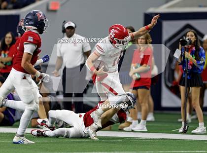 Thumbnail 1 in John Paul II vs. Sacred Heart photogallery.