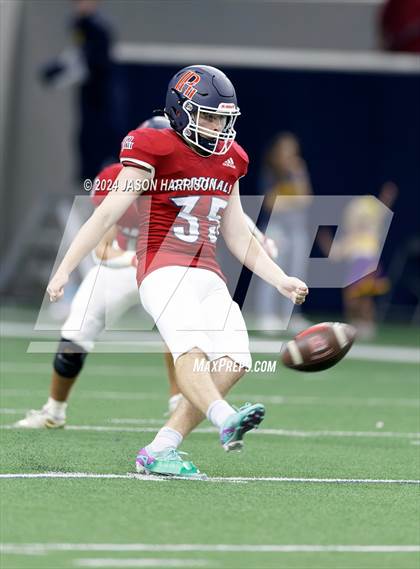 Thumbnail 3 in John Paul II vs. Sacred Heart photogallery.
