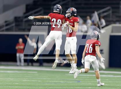 Thumbnail 3 in John Paul II vs. Sacred Heart photogallery.