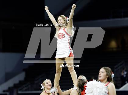 Thumbnail 3 in John Paul II vs. Sacred Heart photogallery.