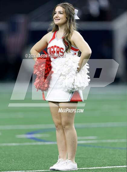 Thumbnail 1 in John Paul II vs. Sacred Heart photogallery.