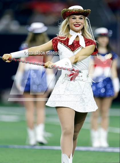 Thumbnail 2 in John Paul II vs. Sacred Heart photogallery.