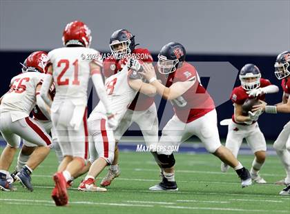 Thumbnail 2 in John Paul II vs. Sacred Heart photogallery.