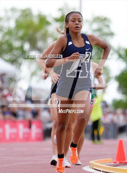 Thumbnail 1 in CHSAA Finals 4A (1600 Meter) photogallery.