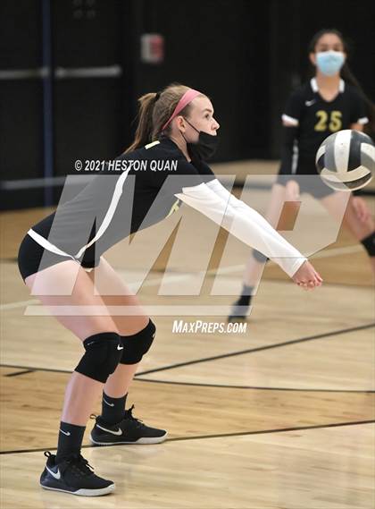 Thumbnail 3 in Villa Park @ Canyon photogallery.