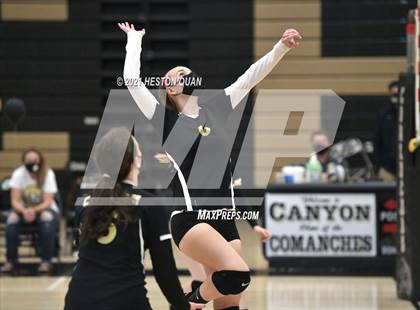 Thumbnail 3 in Villa Park @ Canyon photogallery.