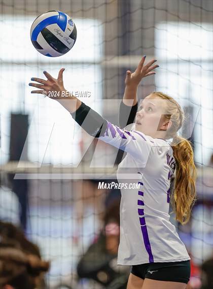 Thumbnail 1 in Cartersville vs. Morgan County (You Got Served) photogallery.