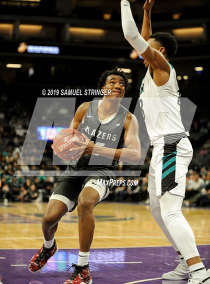 Thumbnail 1 in Sheldon vs. Sierra Canyon (CIF State Open Division Final) photogallery.