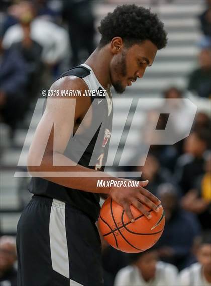 Thumbnail 1 in Van Nuys vs. King/Drew (CIF LACS D2 Final) photogallery.