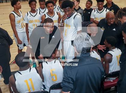 Thumbnail 3 in Van Nuys vs. King/Drew (CIF LACS D2 Final) photogallery.