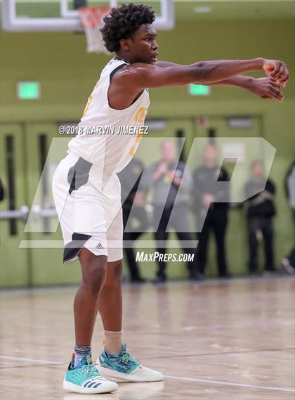 Thumbnail 1 in Van Nuys vs. King/Drew (CIF LACS D2 Final) photogallery.