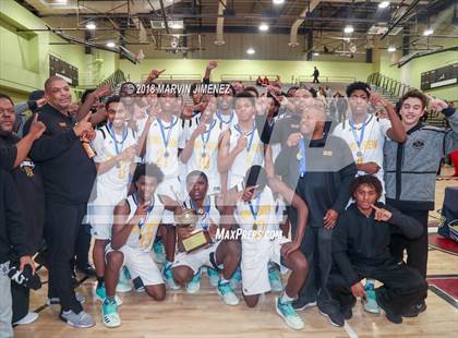 Thumbnail 1 in Van Nuys vs. King/Drew (CIF LACS D2 Final) photogallery.