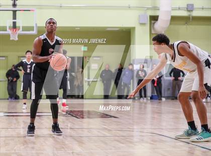 Thumbnail 1 in Van Nuys vs. King/Drew (CIF LACS D2 Final) photogallery.