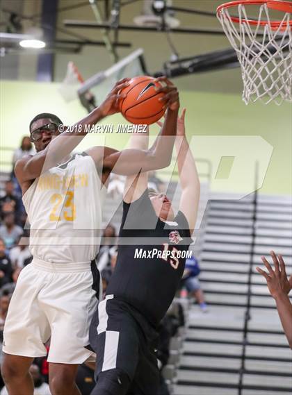 Thumbnail 2 in Van Nuys vs. King/Drew (CIF LACS D2 Final) photogallery.
