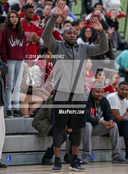 Thumbnail 3 in Van Nuys vs. King/Drew (CIF LACS D2 Final) photogallery.