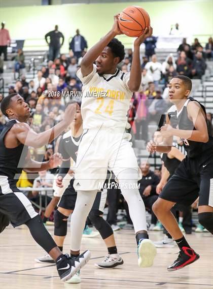 Thumbnail 3 in Van Nuys vs. King/Drew (CIF LACS D2 Final) photogallery.