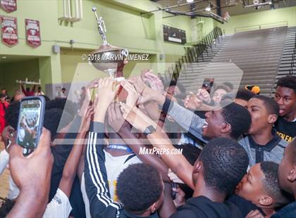 Thumbnail 3 in Van Nuys vs. King/Drew (CIF LACS D2 Final) photogallery.