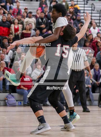 Thumbnail 1 in Van Nuys vs. King/Drew (CIF LACS D2 Final) photogallery.