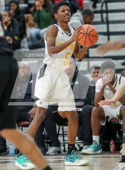 Thumbnail 3 in Van Nuys vs. King/Drew (CIF LACS D2 Final) photogallery.