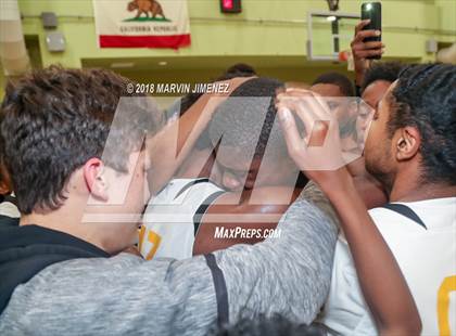 Thumbnail 3 in Van Nuys vs. King/Drew (CIF LACS D2 Final) photogallery.