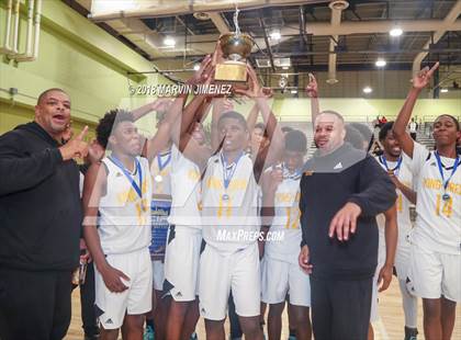 Thumbnail 1 in Van Nuys vs. King/Drew (CIF LACS D2 Final) photogallery.