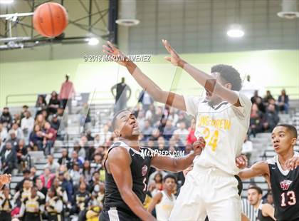 Thumbnail 1 in Van Nuys vs. King/Drew (CIF LACS D2 Final) photogallery.