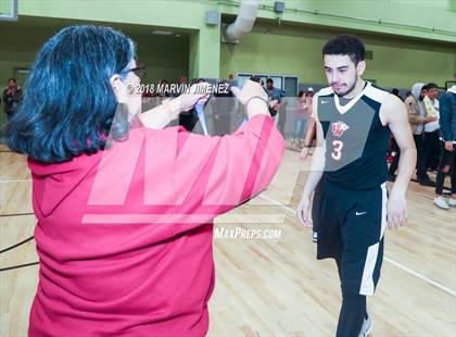 Thumbnail 3 in Van Nuys vs. King/Drew (CIF LACS D2 Final) photogallery.