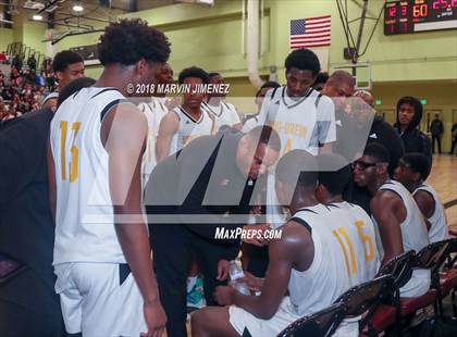 Thumbnail 2 in Van Nuys vs. King/Drew (CIF LACS D2 Final) photogallery.