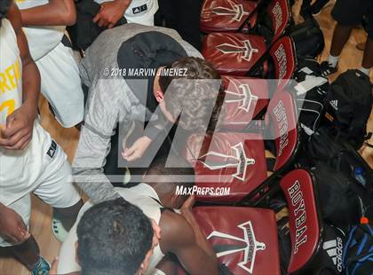Thumbnail 2 in Van Nuys vs. King/Drew (CIF LACS D2 Final) photogallery.