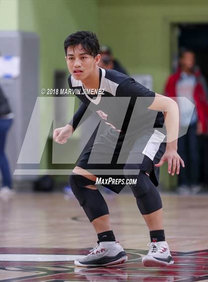 Thumbnail 3 in Van Nuys vs. King/Drew (CIF LACS D2 Final) photogallery.