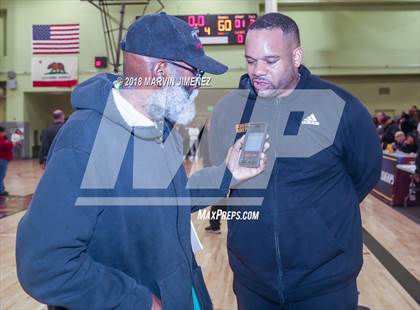 Thumbnail 1 in Van Nuys vs. King/Drew (CIF LACS D2 Final) photogallery.