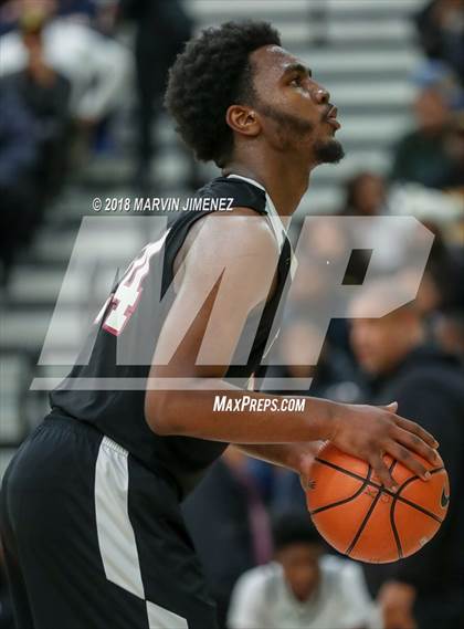 Thumbnail 2 in Van Nuys vs. King/Drew (CIF LACS D2 Final) photogallery.