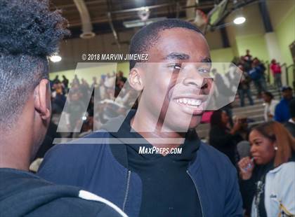 Thumbnail 3 in Van Nuys vs. King/Drew (CIF LACS D2 Final) photogallery.