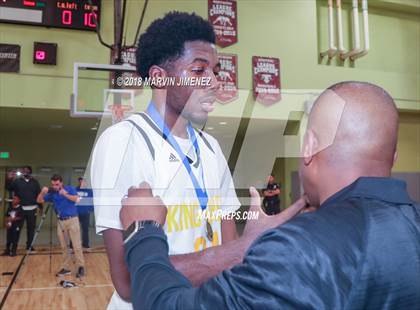 Thumbnail 2 in Van Nuys vs. King/Drew (CIF LACS D2 Final) photogallery.