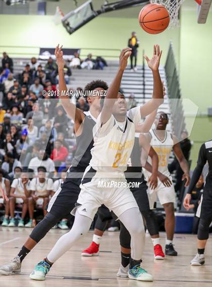 Thumbnail 2 in Van Nuys vs. King/Drew (CIF LACS D2 Final) photogallery.