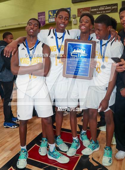 Thumbnail 2 in Van Nuys vs. King/Drew (CIF LACS D2 Final) photogallery.