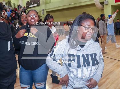 Thumbnail 3 in Van Nuys vs. King/Drew (CIF LACS D2 Final) photogallery.