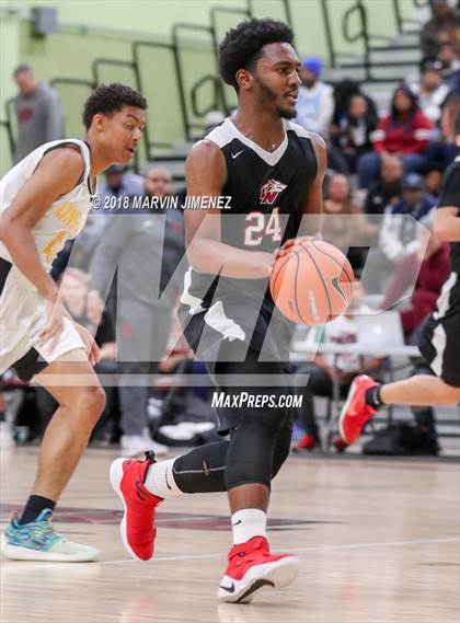 Thumbnail 1 in Van Nuys vs. King/Drew (CIF LACS D2 Final) photogallery.