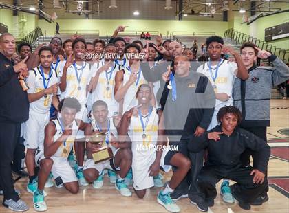 Thumbnail 2 in Van Nuys vs. King/Drew (CIF LACS D2 Final) photogallery.