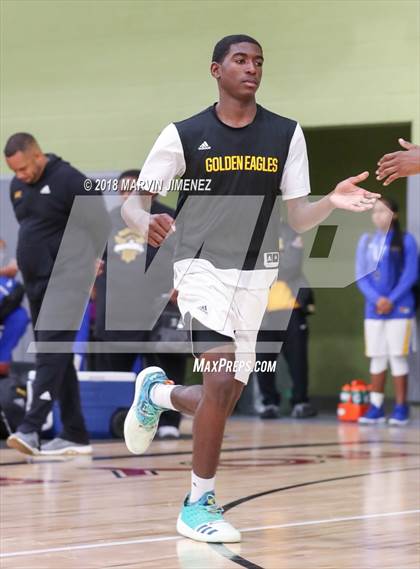 Thumbnail 1 in Van Nuys vs. King/Drew (CIF LACS D2 Final) photogallery.