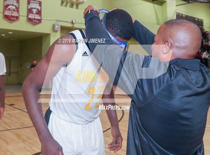 Thumbnail 1 in Van Nuys vs. King/Drew (CIF LACS D2 Final) photogallery.