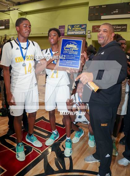 Thumbnail 3 in Van Nuys vs. King/Drew (CIF LACS D2 Final) photogallery.