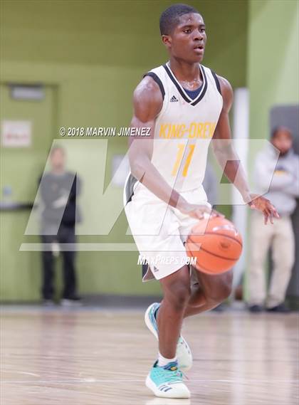Thumbnail 3 in Van Nuys vs. King/Drew (CIF LACS D2 Final) photogallery.