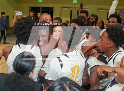 Thumbnail 3 in Van Nuys vs. King/Drew (CIF LACS D2 Final) photogallery.