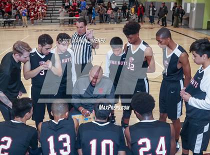 Thumbnail 3 in Van Nuys vs. King/Drew (CIF LACS D2 Final) photogallery.