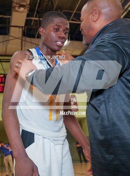 Thumbnail 1 in Van Nuys vs. King/Drew (CIF LACS D2 Final) photogallery.