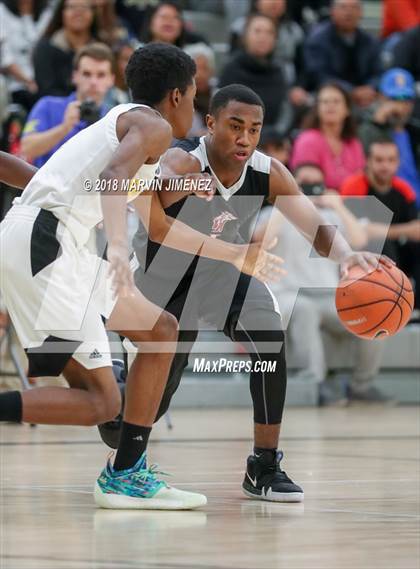 Thumbnail 1 in Van Nuys vs. King/Drew (CIF LACS D2 Final) photogallery.