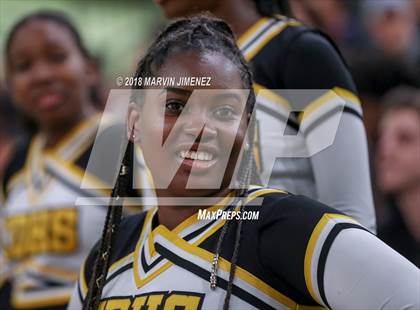 Thumbnail 3 in Van Nuys vs. King/Drew (CIF LACS D2 Final) photogallery.