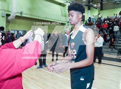 Thumbnail 1 in Van Nuys vs. King/Drew (CIF LACS D2 Final) photogallery.